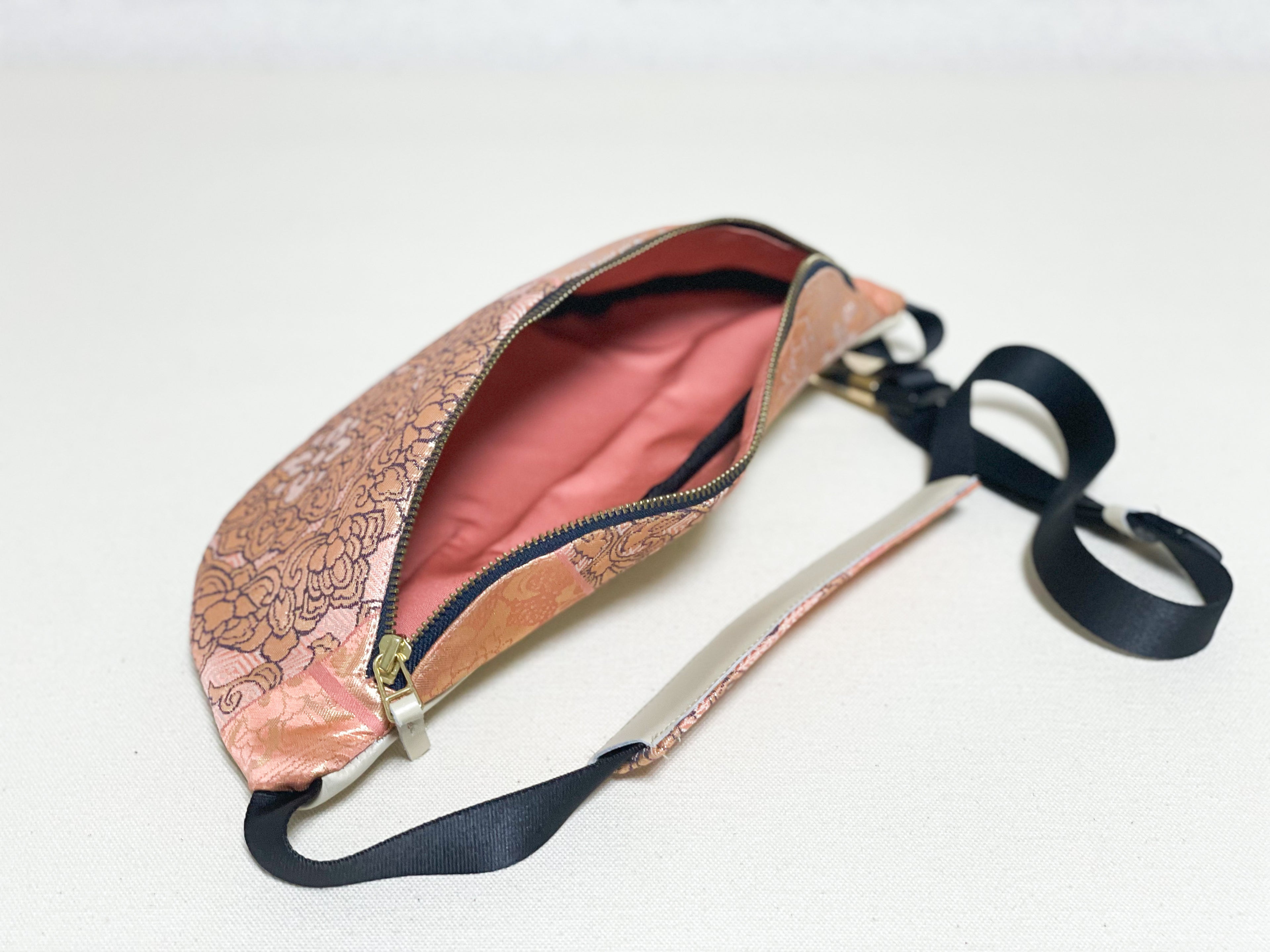 Waist・Cross-body Bag【Meikou】クロスボディーバッグ【明光】