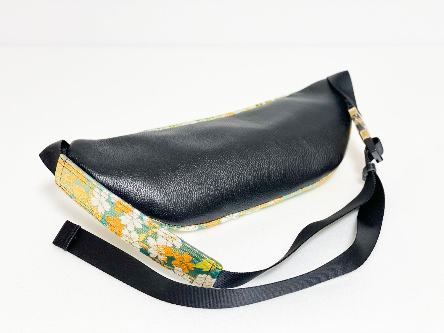 Waist・Cross-body Bag【Ouju】クロスボディーバッグ【桜寿】