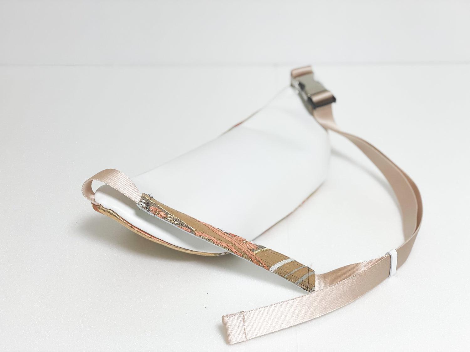 Waist・Cross-body Bag【Ehato】クロスボディーバッグ【江波戸】