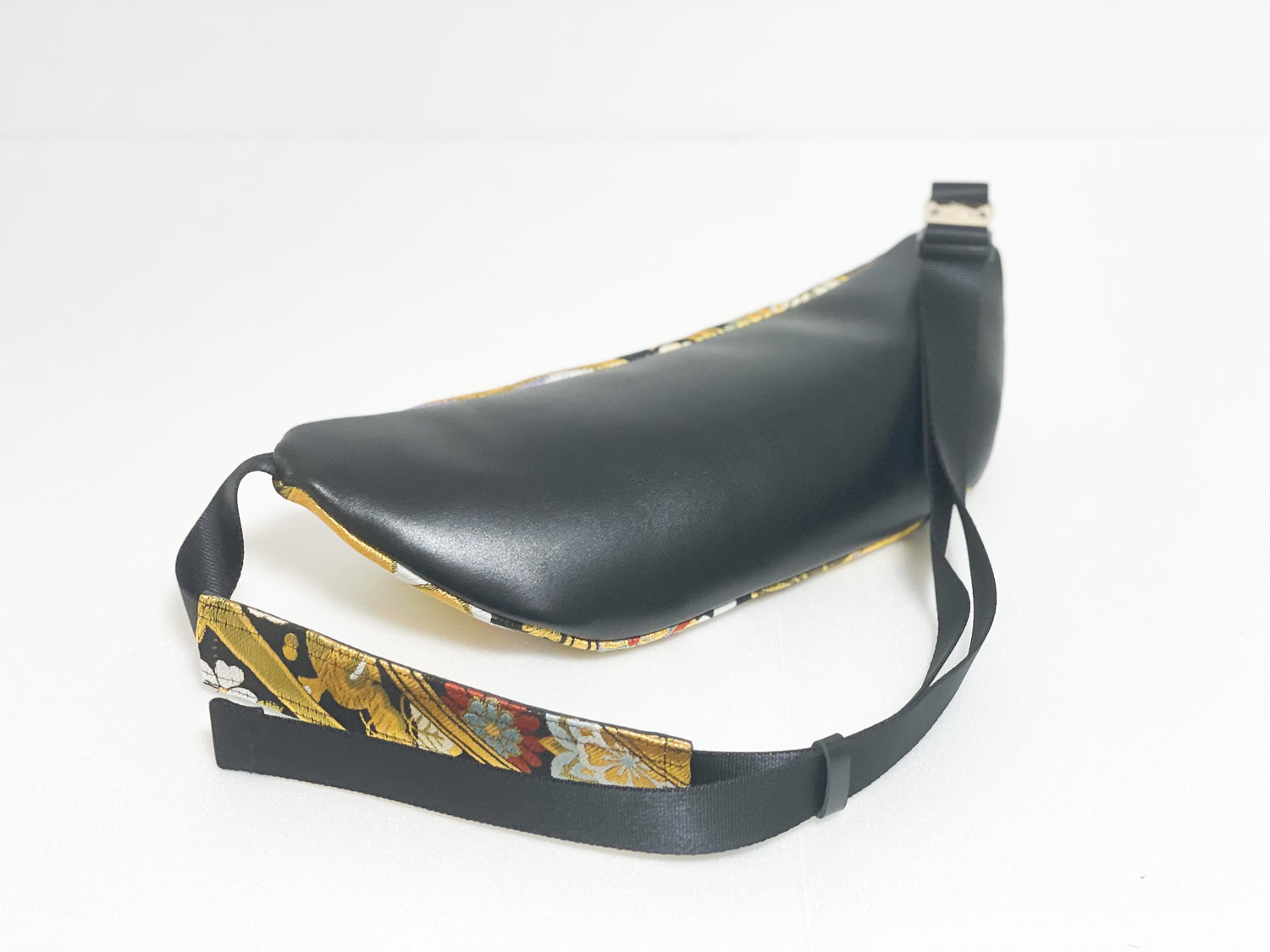 Waist・Cross-body Bag【Hananoi】クロスボディーバッグ【花野井】