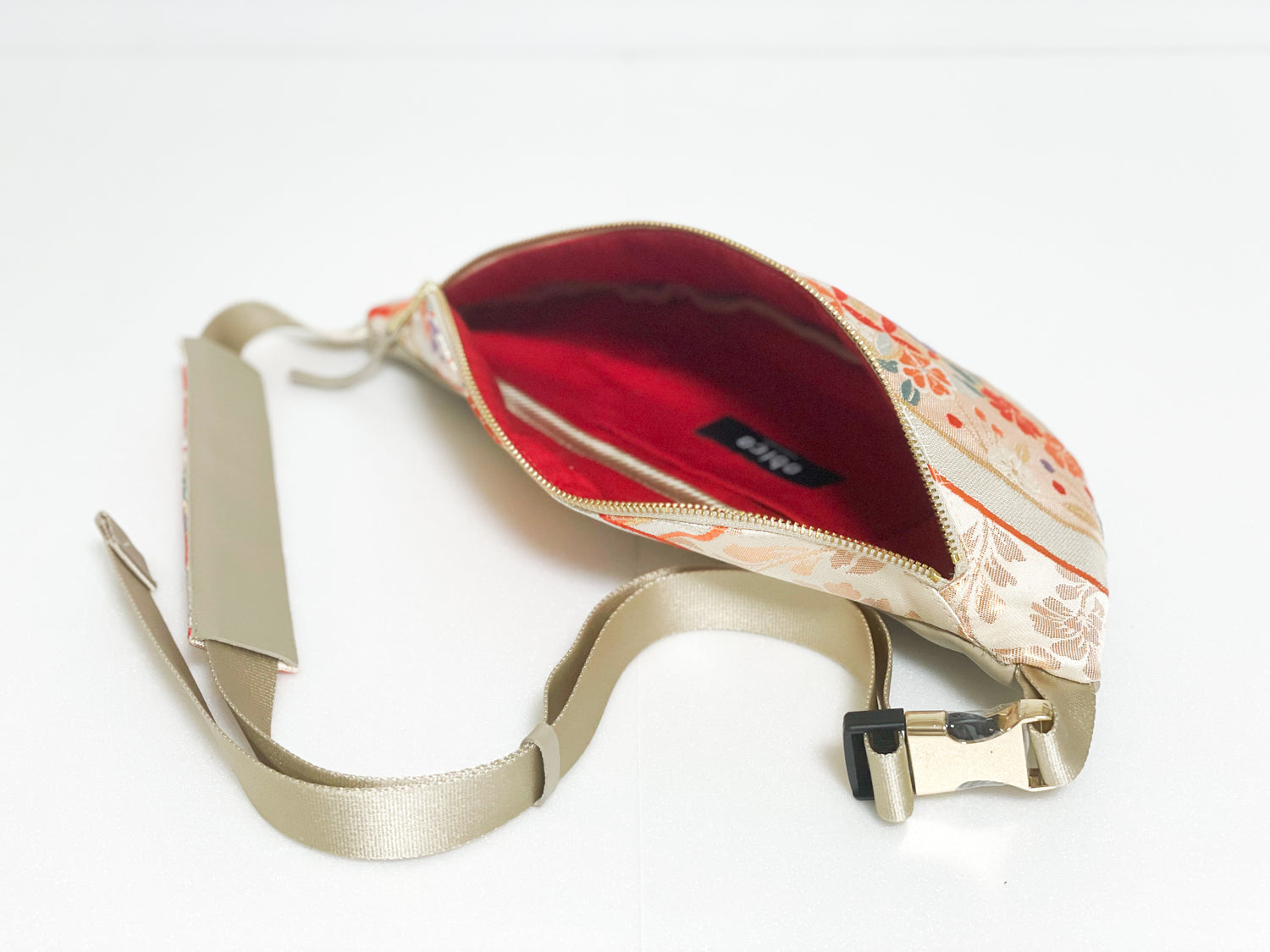 Waist・Cross-body Bag【Kiima】クロスボディーバッグ【紀伊馬】