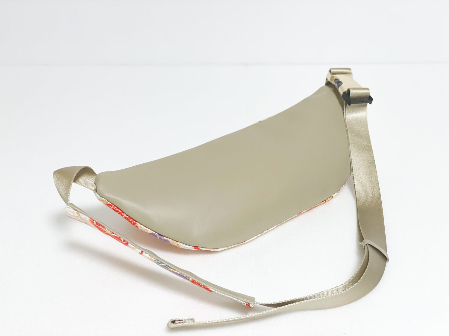 Waist・Cross-body Bag【Kiima】クロスボディーバッグ【紀伊馬】