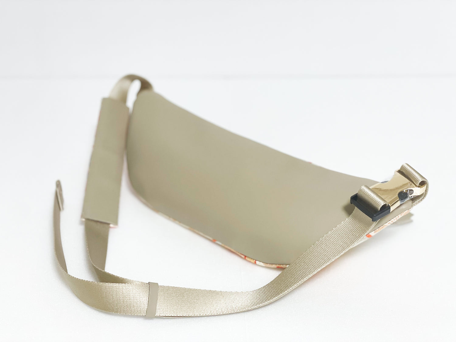 Waist・Cross-body Bag【Kiima】クロスボディーバッグ【紀伊馬】