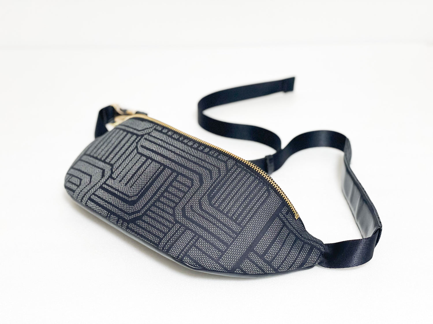 【Oshima Collection】Body-bag 【大島コレクション】ボディーバッグ (1M1)