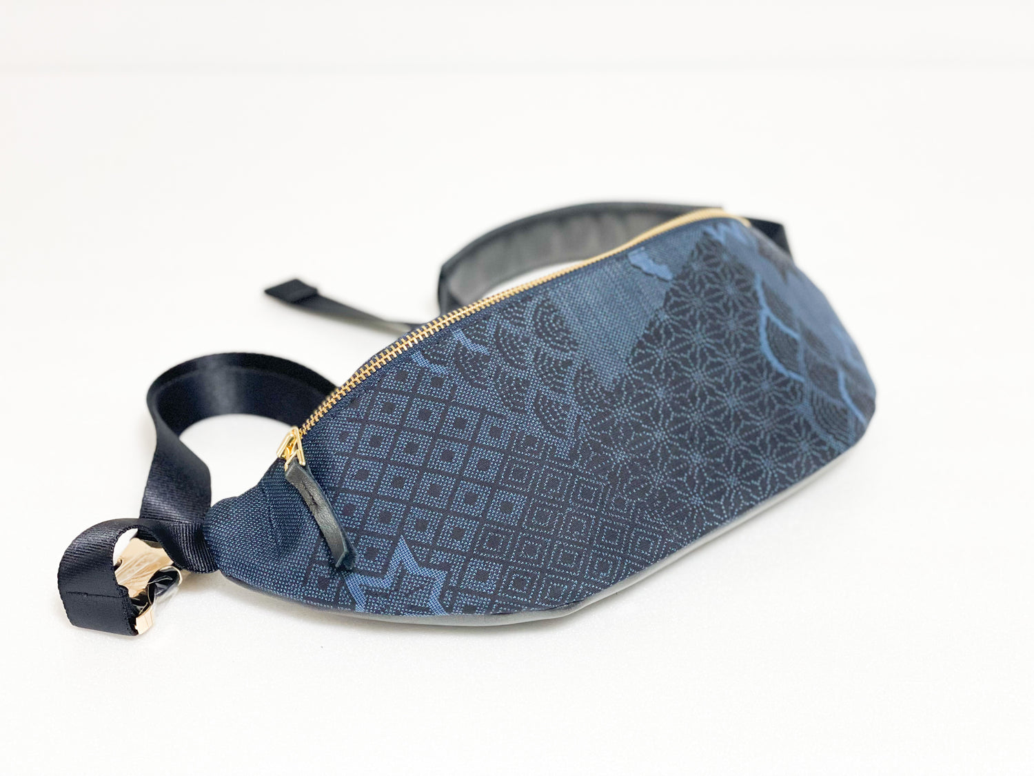 【Oshima Collection】Body-bag 【大島コレクション】ボディーバッグ (1G1)