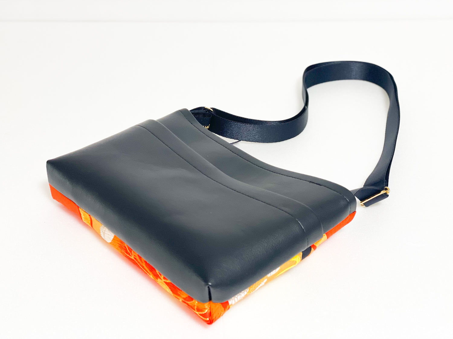 Sacoche Elite【Kasane】サコッシュ Elite【花紗音】