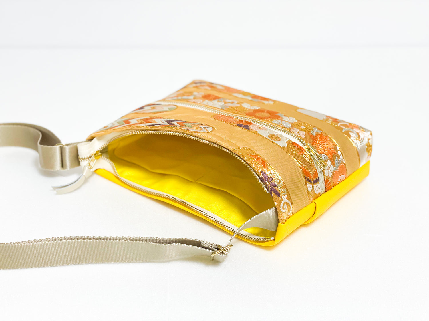 Sacoche Elite【Shiina】サコッシュ Elite【詩衣那】