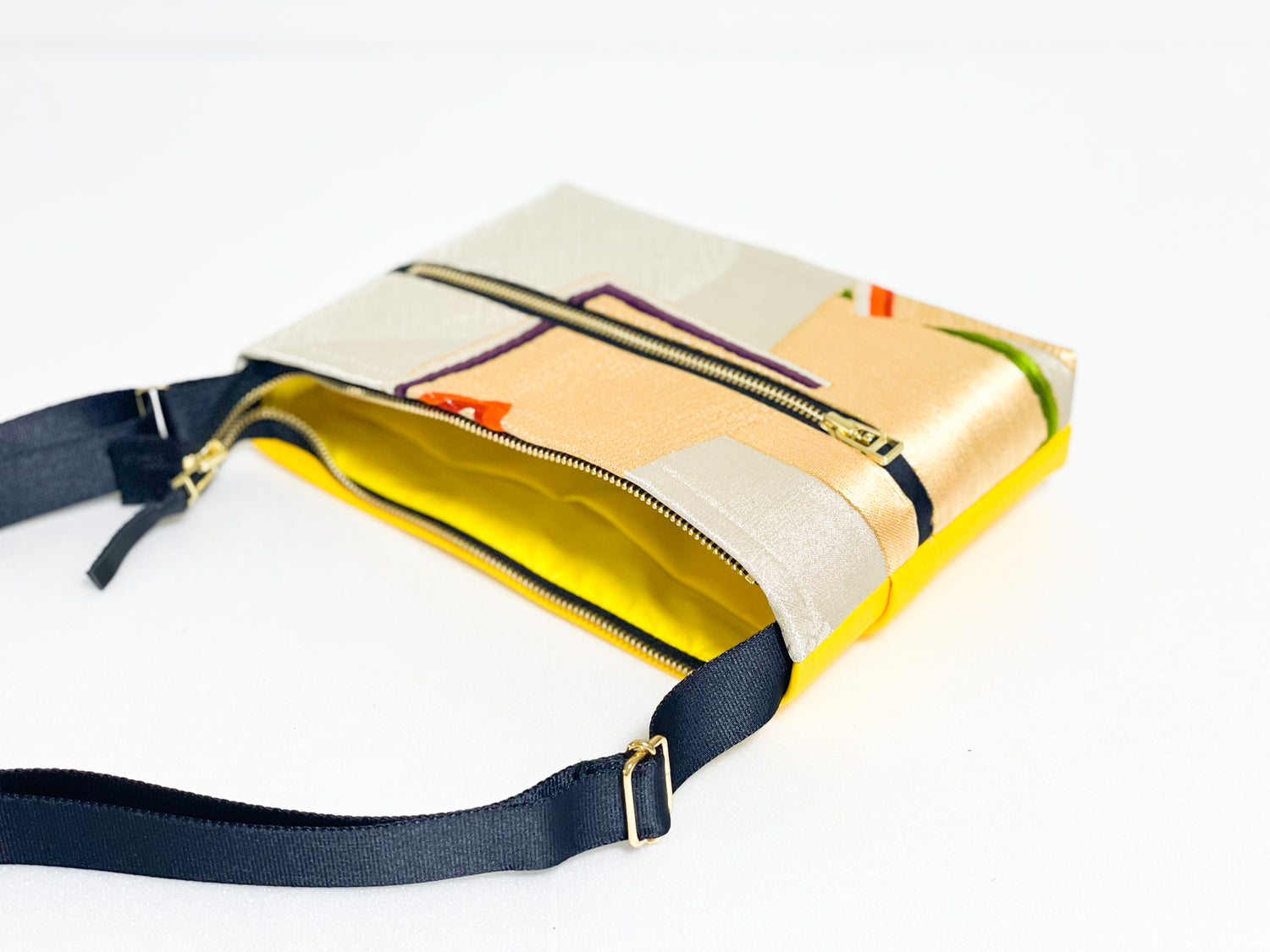 Sacoche Elite【Anju】サコッシュ Elite【杏珠】