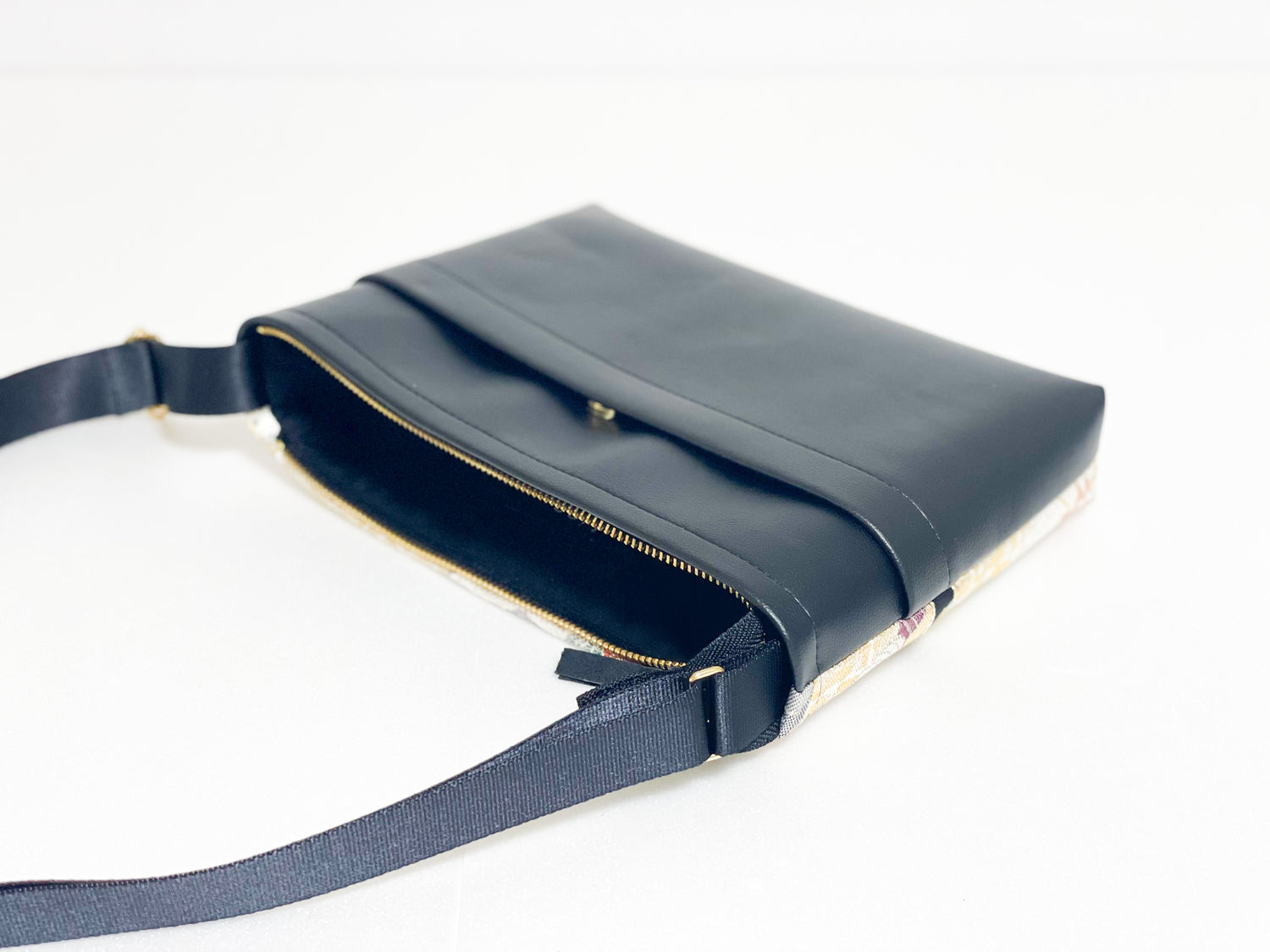 Sacoche Elite【Yoshika】サコッシュ Elite【圭花】