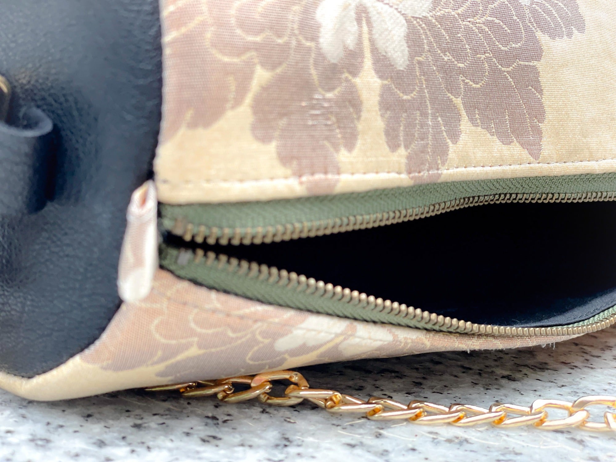 Cylinder Shoulder Pouch【Kotobuki】 筒型シリンダーポーチ【寿】