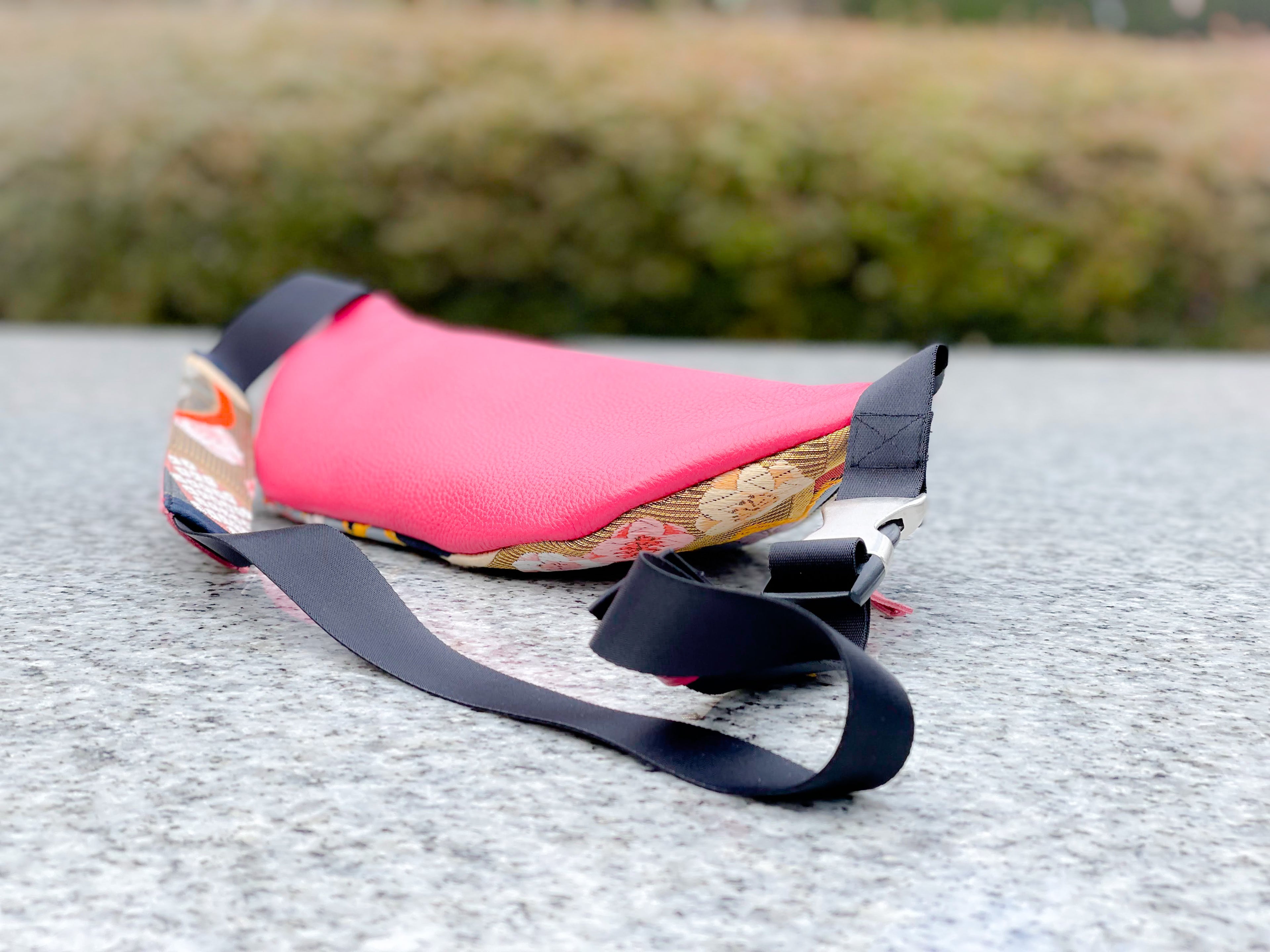 Waist・Cross-body Bag【Setsugekka-hot-pink】クロスボディーバッグ【雪月花・ピンク】