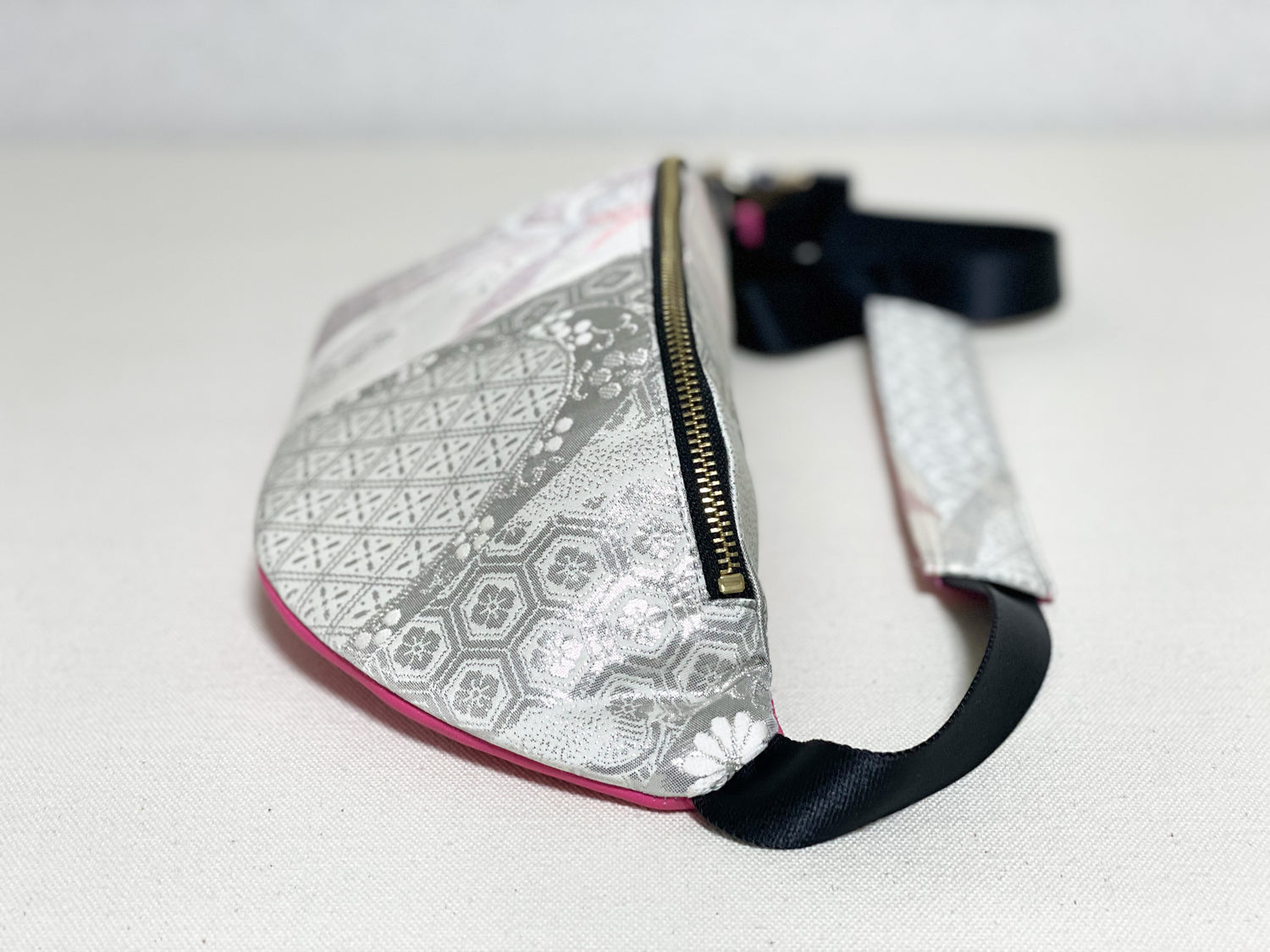 【Platinum Collection】Waist・Cross-body Bag【Ginbu】クロスボディーバッグ【銀踊】