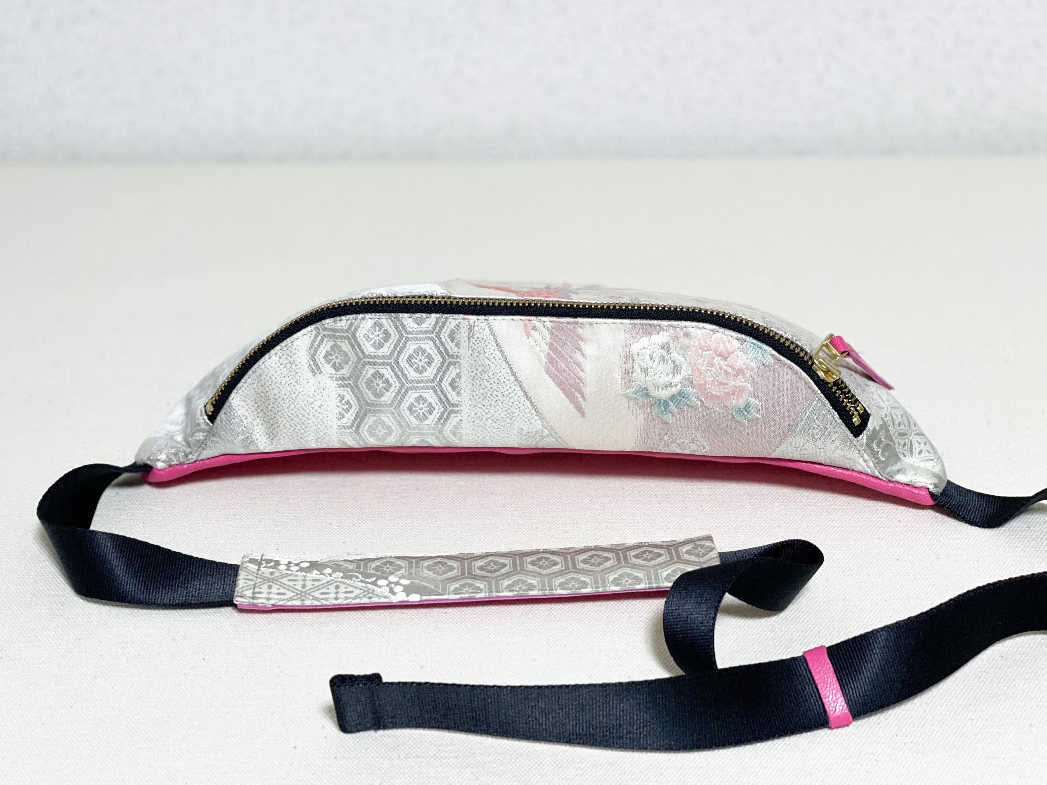 【Platinum Collection】Waist・Cross-body Bag【Ginbu】クロスボディーバッグ【銀踊】